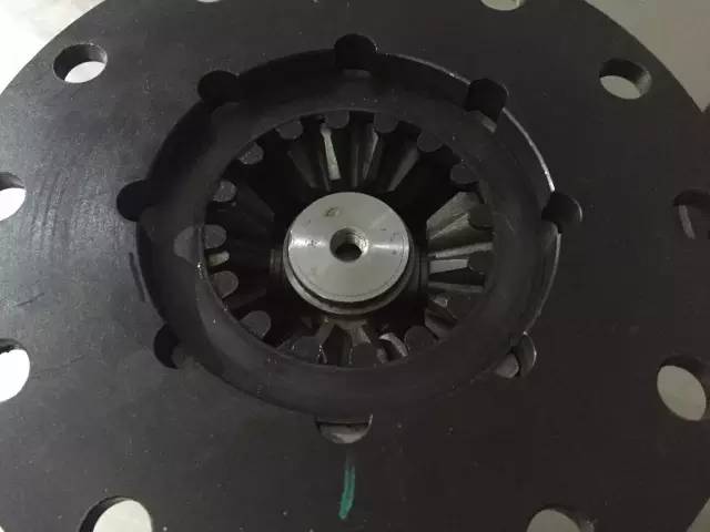 摩擦片在限滑差速器中的作用